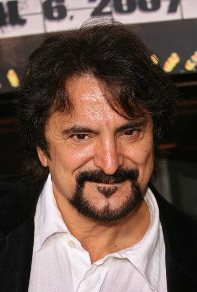 How tall is Tom Savini?